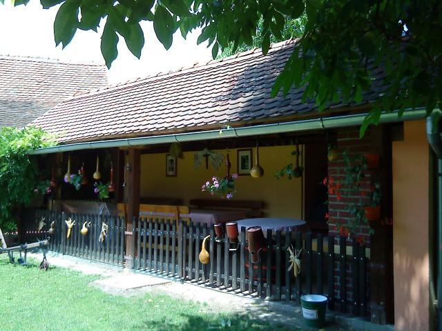 Seoski Turiziam Larva Trenkovo Exterior photo